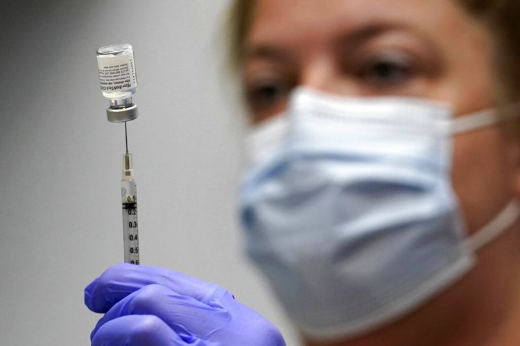 Mon. 10:27 a.m.: US regulators give full approval to Pfizer COVID-19 vaccine